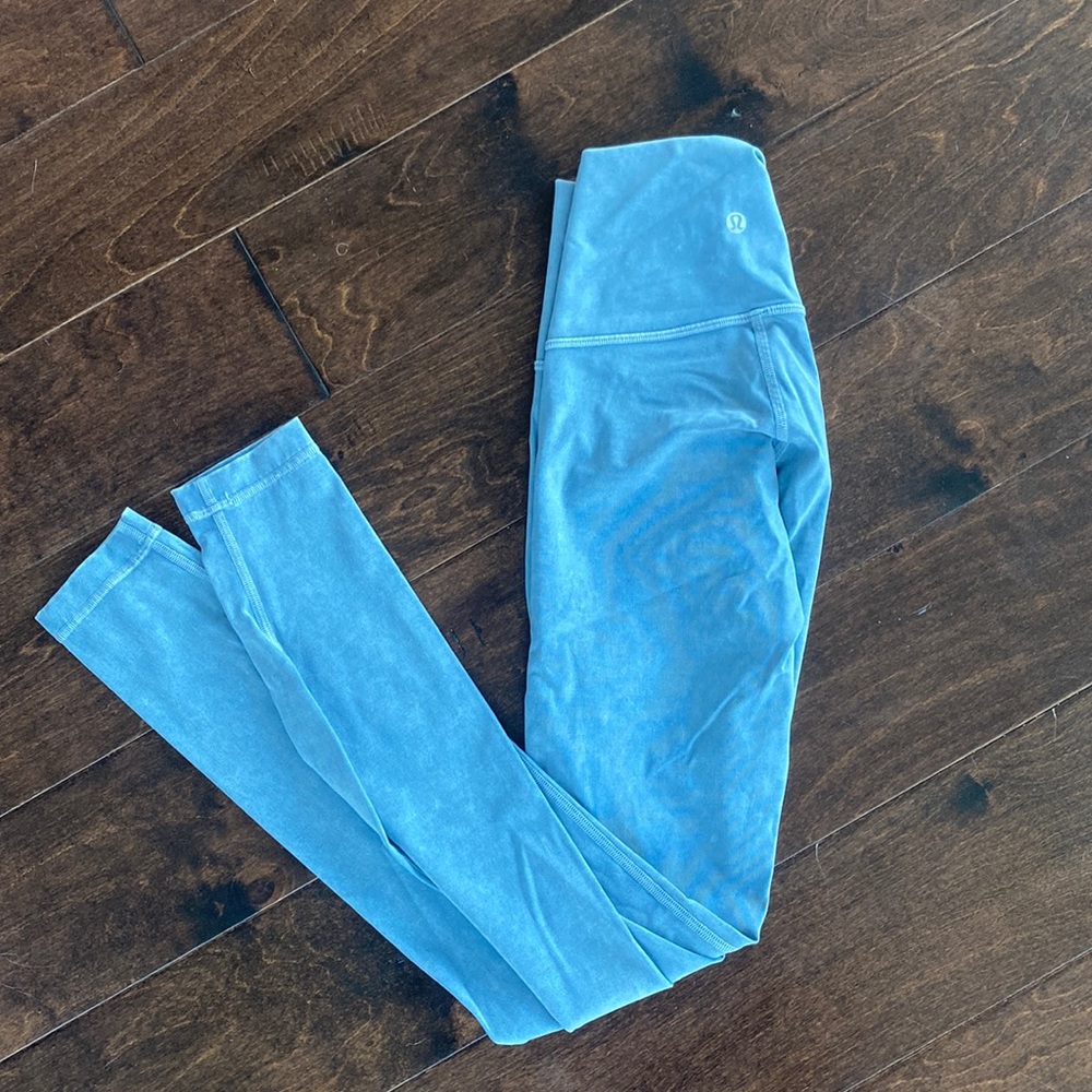 Lulu Lemon Athletica Size 2 NEVER WORN leggings